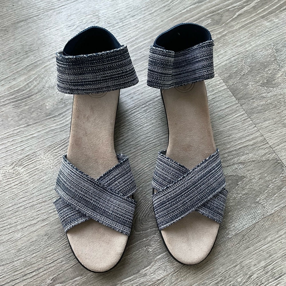 CHARLESTON SHOE COMPANY Navy/Mixed Blue Wedge Sandals
